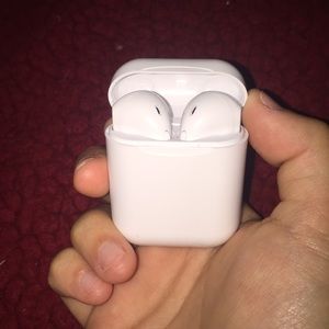 AirPods
